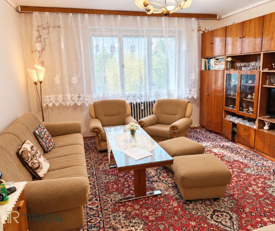 NA PREDAJ – 3 izbový byt – SNINA